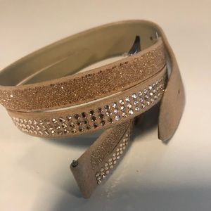 Swarovski Galaxy Gear wrist strap.